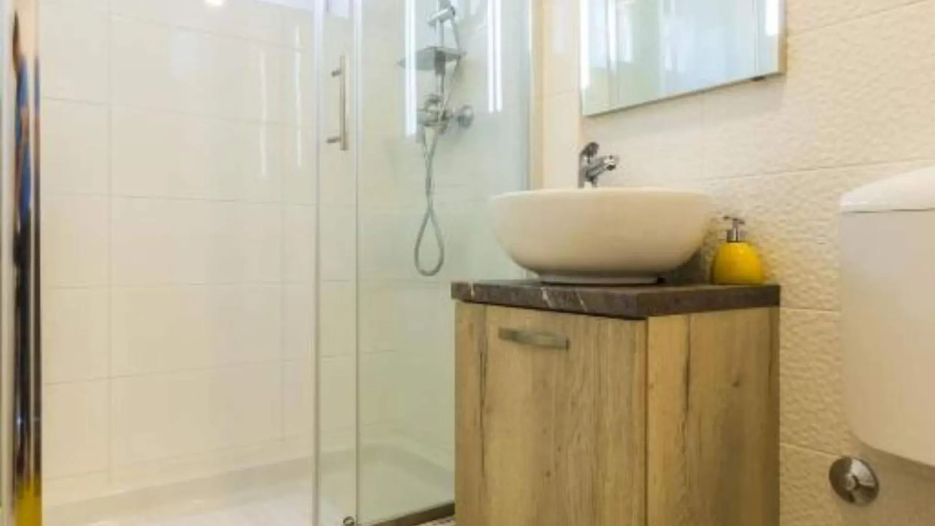Charming Zadar Apartment Near Old Town With Convenient Access To Beaches Apartman 2